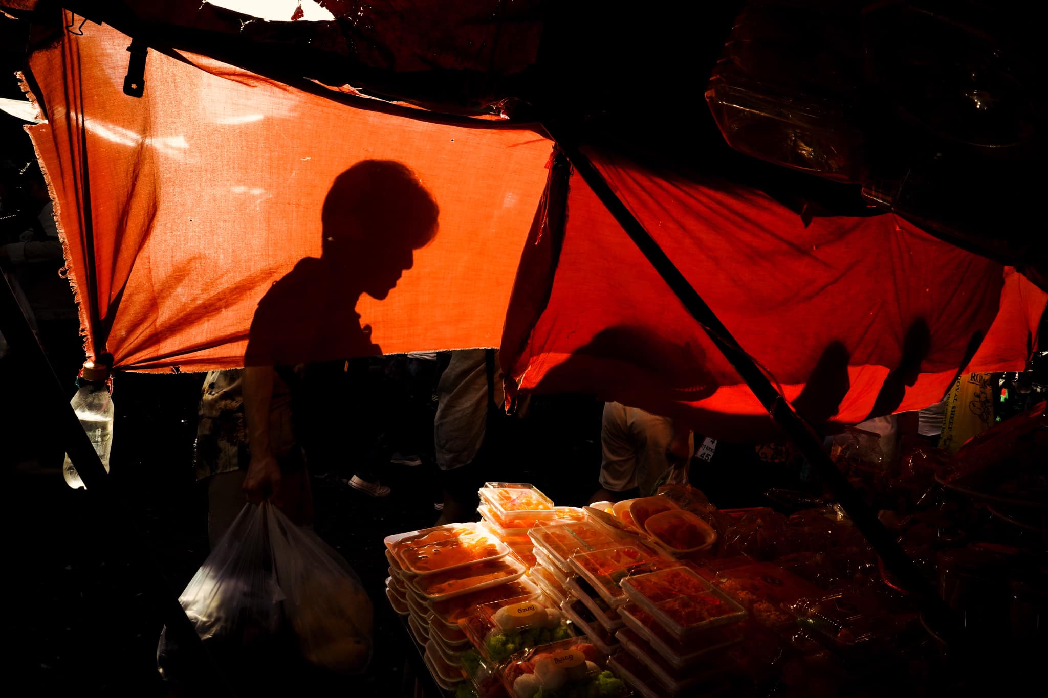 TAMRON PERSPECTIVE : KHLONG TOEI ในวันที่แดดเป็นใจ