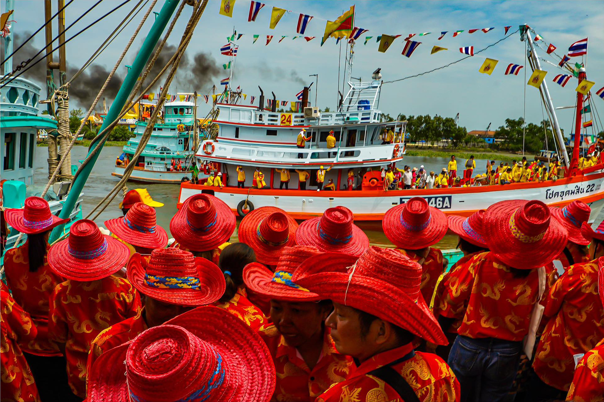 TAMRON PERSPECTIVE : งานประเพณีแห่เจ้าพ่อหลักเมืองสมุทรสาคร ปี 2568