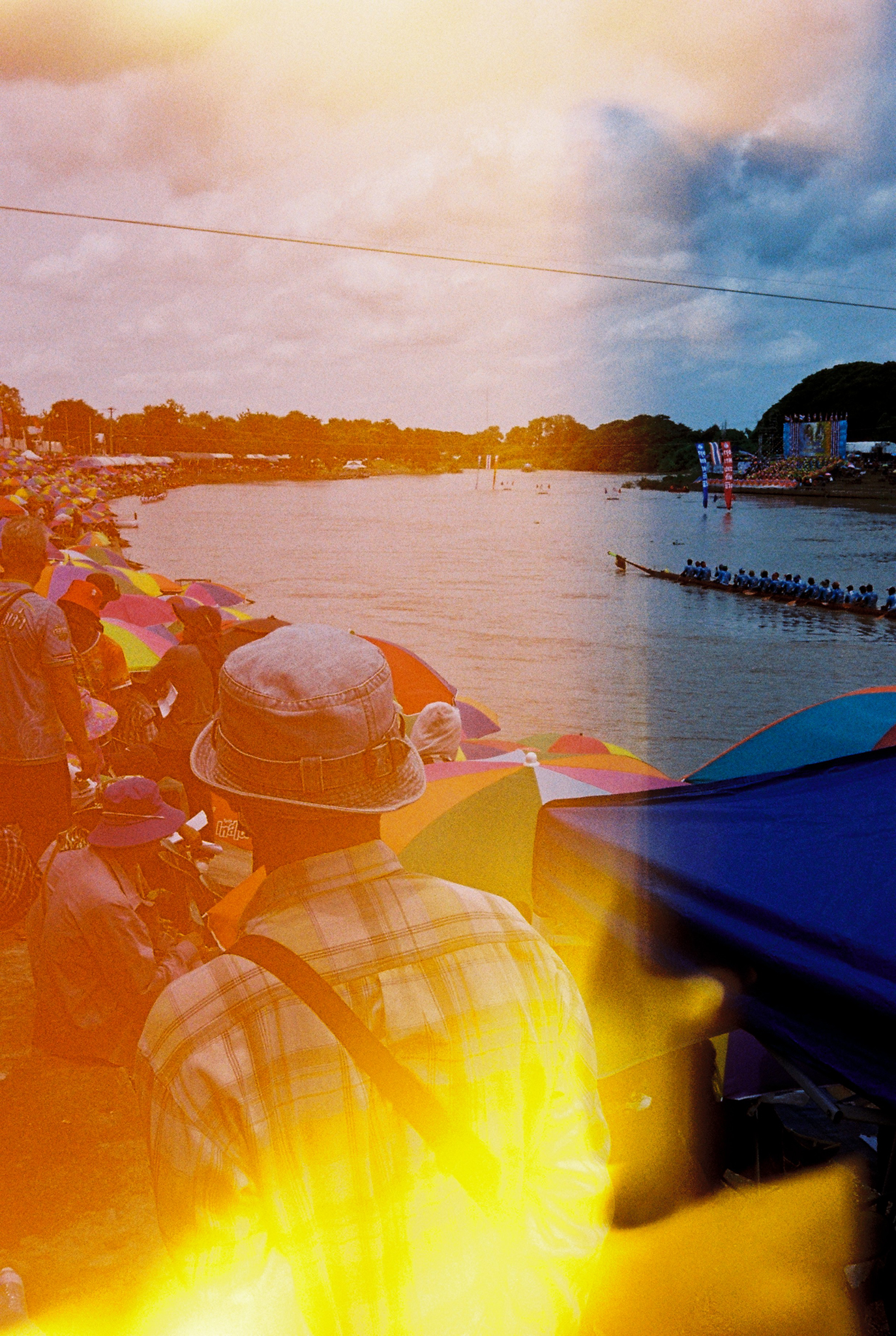 ทำไงเมื่อ..เผลอเปิดฝาหลังกล้อง !!!