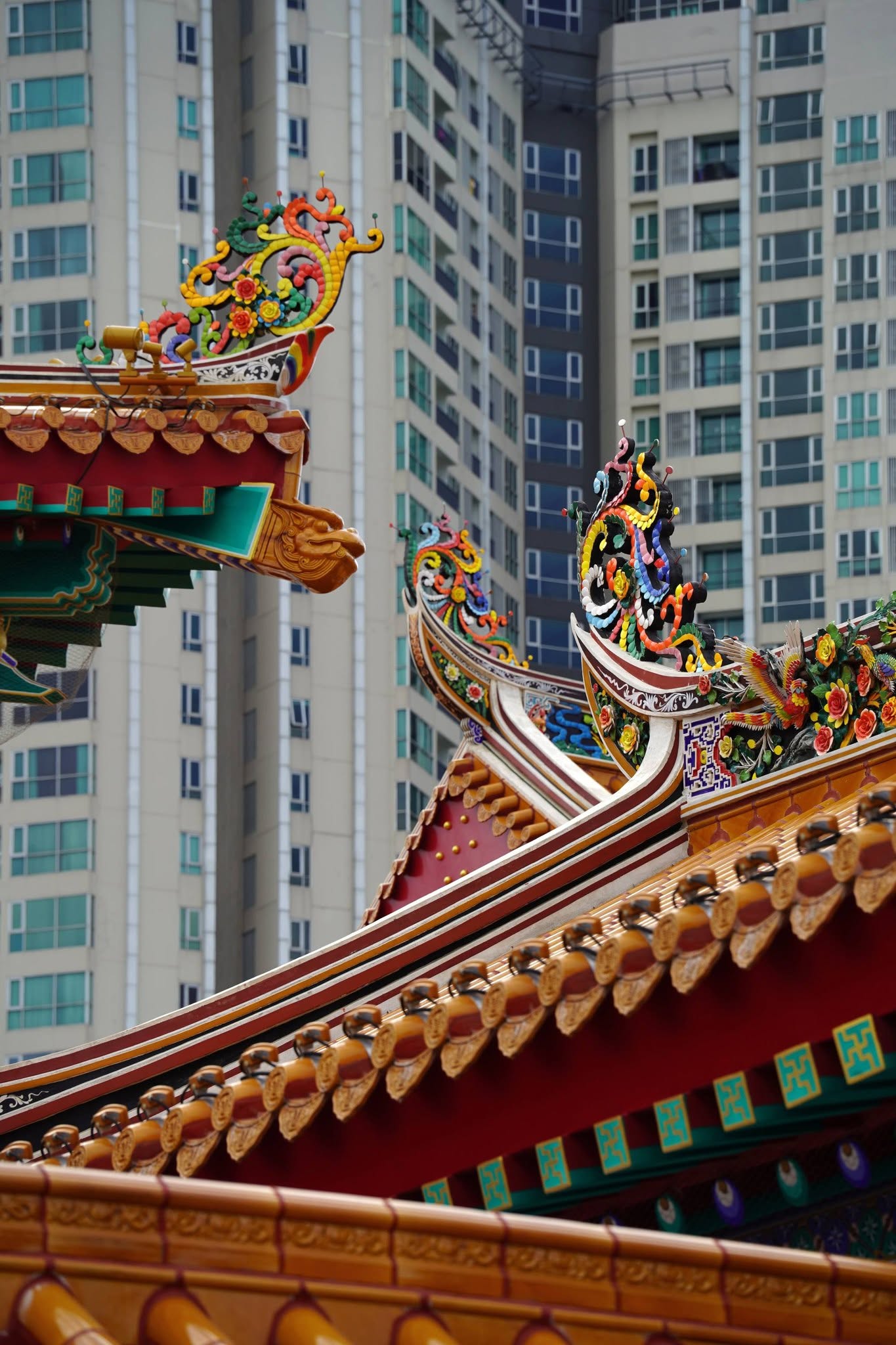TOI HONG GONG SHRINE ศาลเจ้าไต้ฮงกงหยกขาว เฉลิมพระเกียรติ 72 พรรษาความงามอันวิจิตร TOI HONG GONG SHRINE ศาลเจ้าไต้ฮงกงหยกขาว เฉลิมพระเกียรติ 72 พรรษาความงามอันวิจิตร